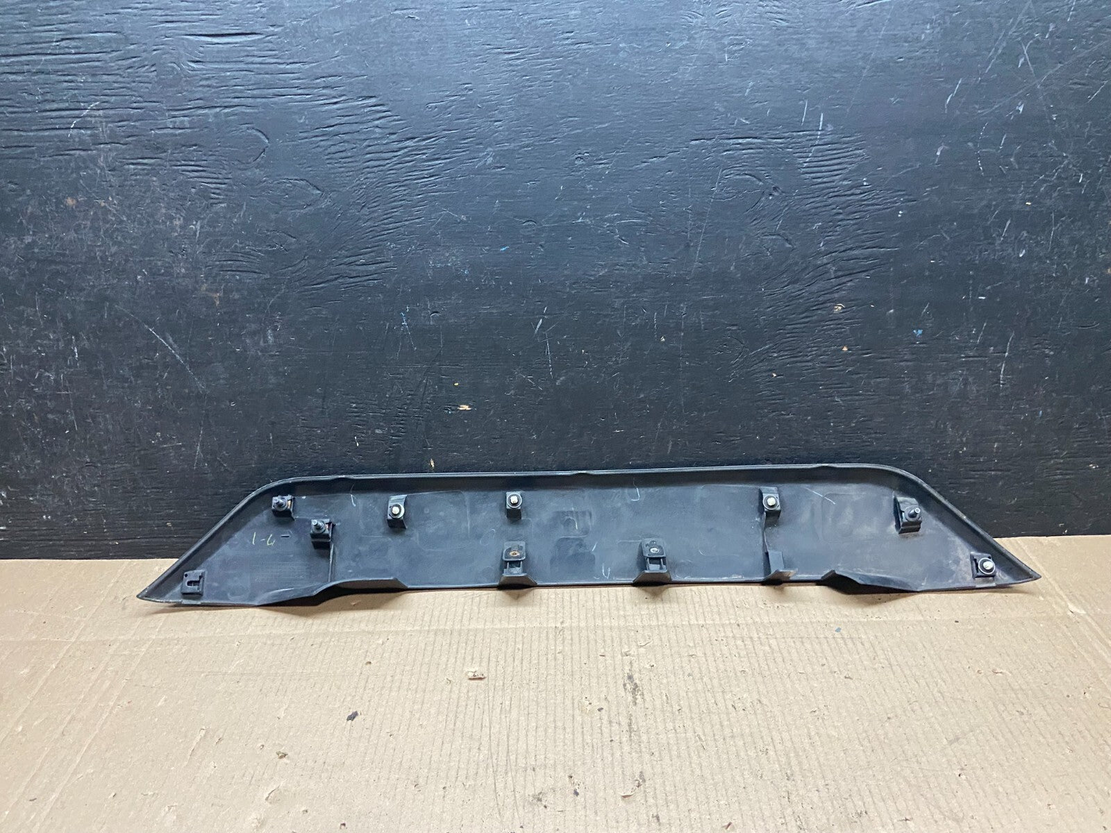 2007 to 2013 Mitsubishi Outlander Rear Hatch Tailgate Trim Molding OEM i7490 DG5