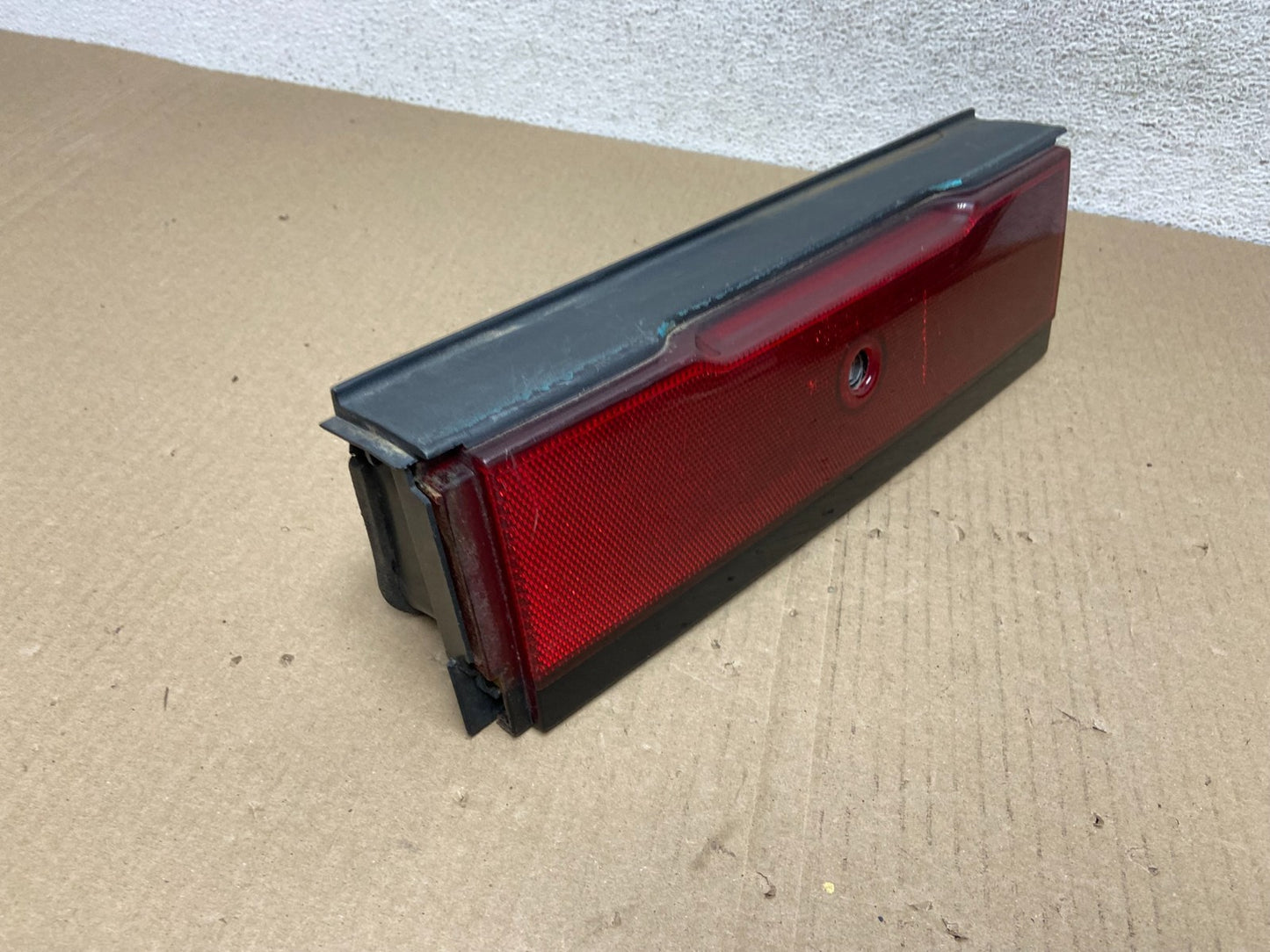 1990 to 1992 Ford Probe Center Trunk Lock Brake Tail Light AE9468 DG2
