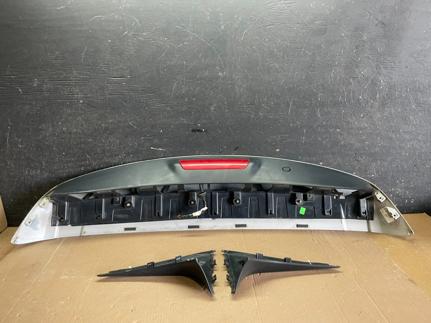 2013-2020 Nissan Pathfinder Rear Spoiler Wing Oem z8315 DG9