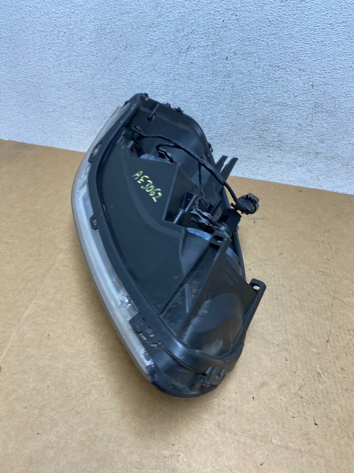 2005 - 2009 Pontiac Montana / Uplander Left Driver LH Headlight AE3062 DW6
