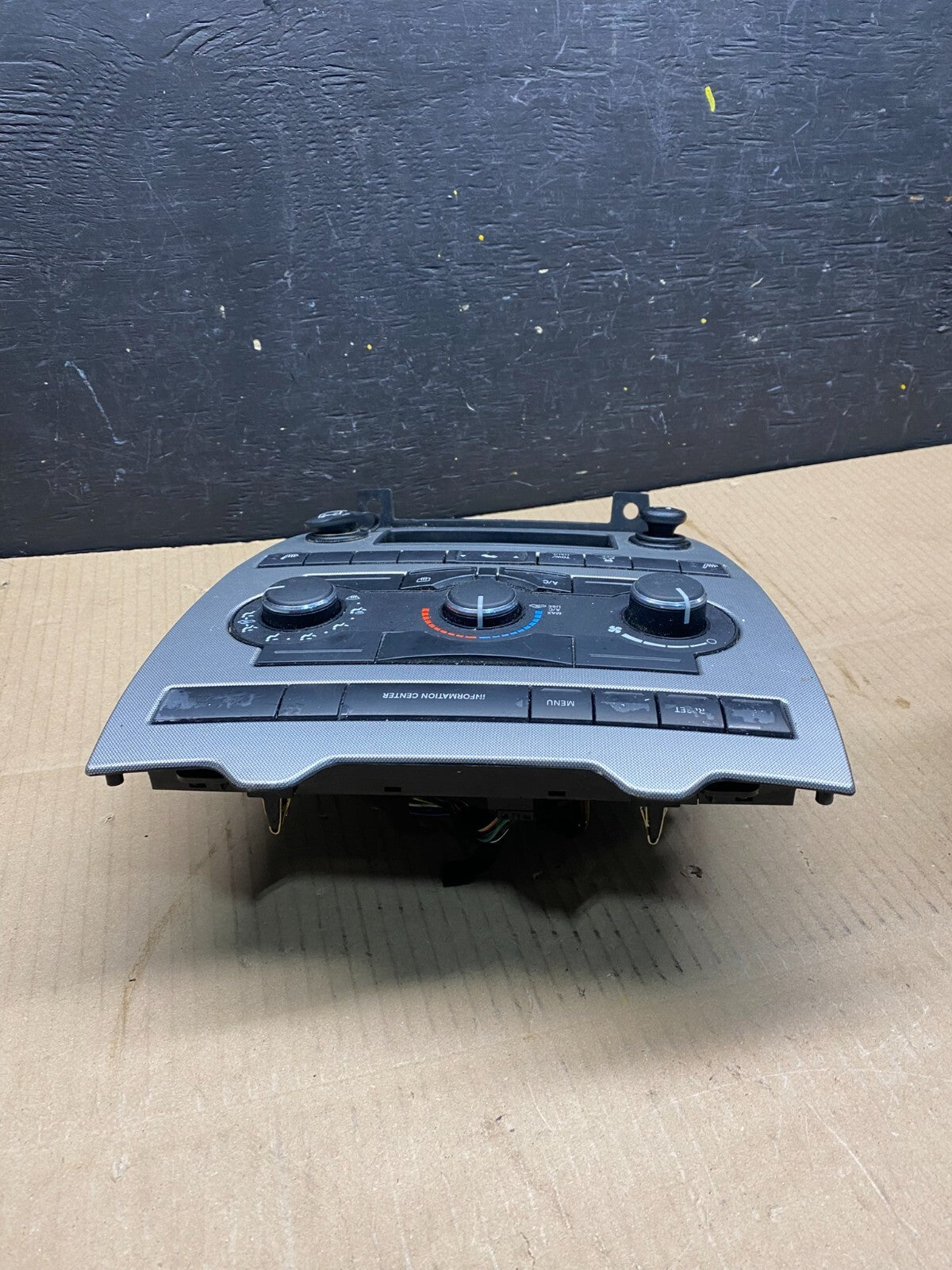 2005 2006 2007 Jeep Commander Grand Cherokee A/C Climate Control Bezel L0436 DG5