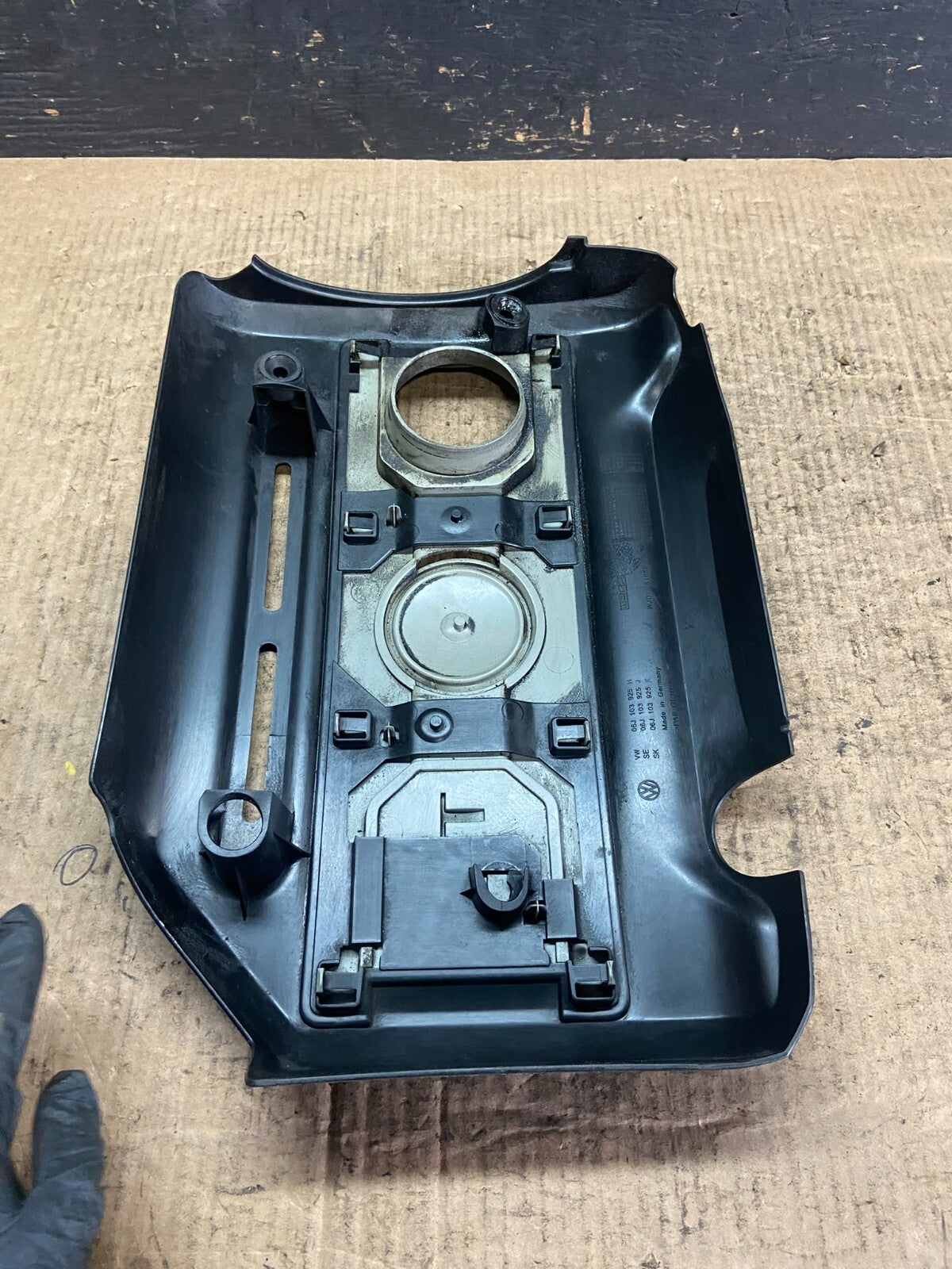 2005-2010 Volkswagen Mk5 2.0 TSI Passat Jetta Engine Cover o3337 PS6