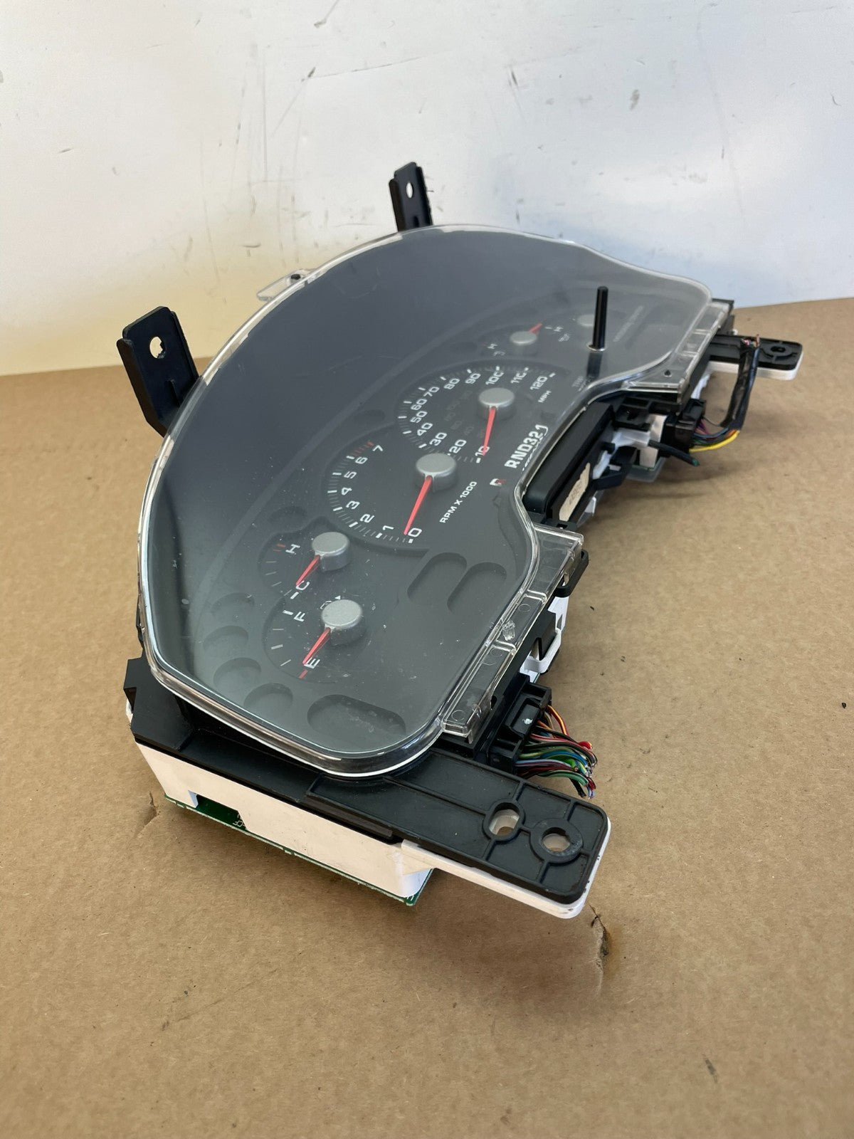 2004 2005 Mercury Mountaineer Instrument Cluster Speedometer Gauge AG2831 DW1