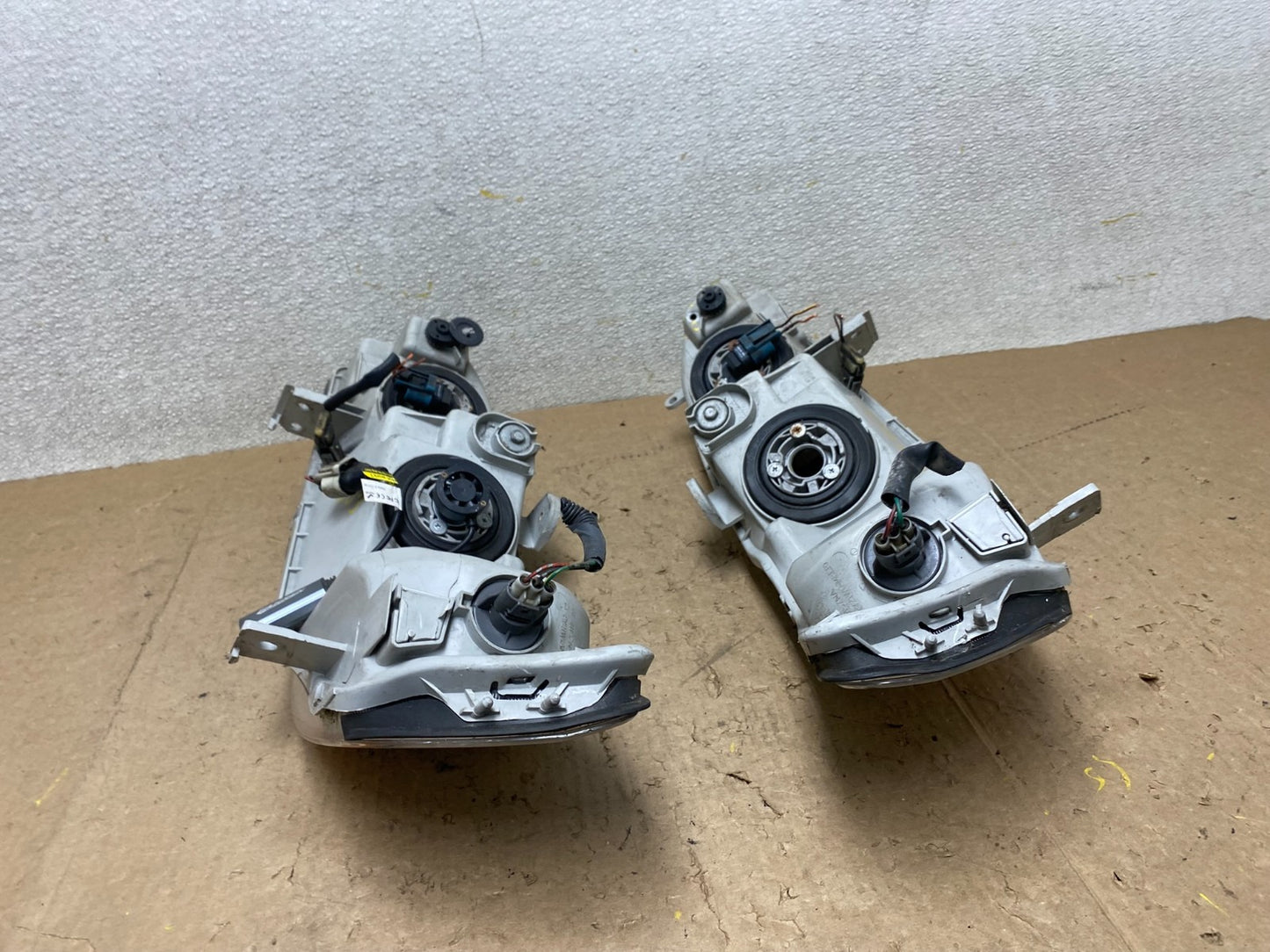 1998 to 2002 Honda Accord Left+Right Set Side Headlights W9303 DW10