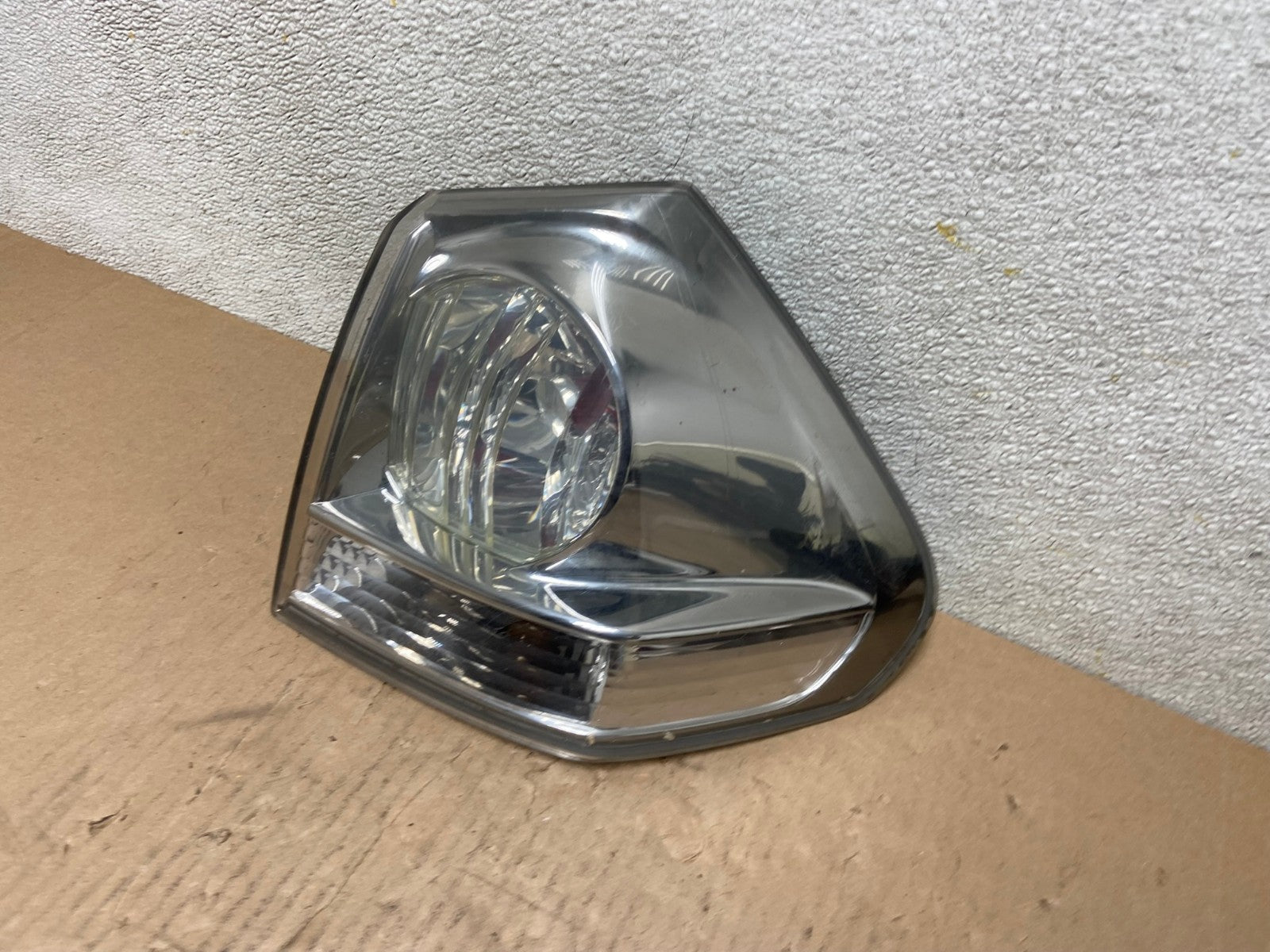 2004 to 2009 Lexus Rx350 RX330 Right Passenger Tail Light OEM AB6065 LK1