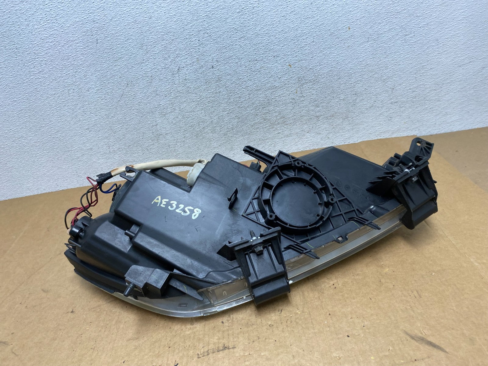 Halogen 2007 2008 2009 Mazda CX-7 Left Driver Headlight AE3258 DW10