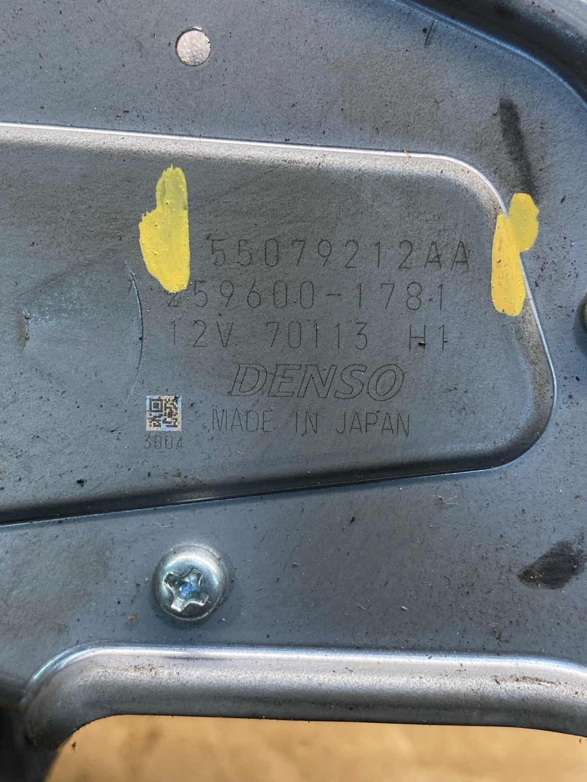 2014-2021 Dodge Durango Tailgate Back Door Rear Wiper Motor Wiper AF6887 DG6