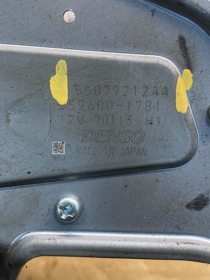 2014-2021 Dodge Durango Tailgate Back Door Rear Wiper Motor Wiper AF6887 DG6