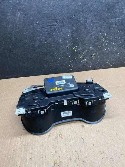 2013 to 2016 Nissan Pathfinder Speedometer Cluster Gauge t4709 DG5