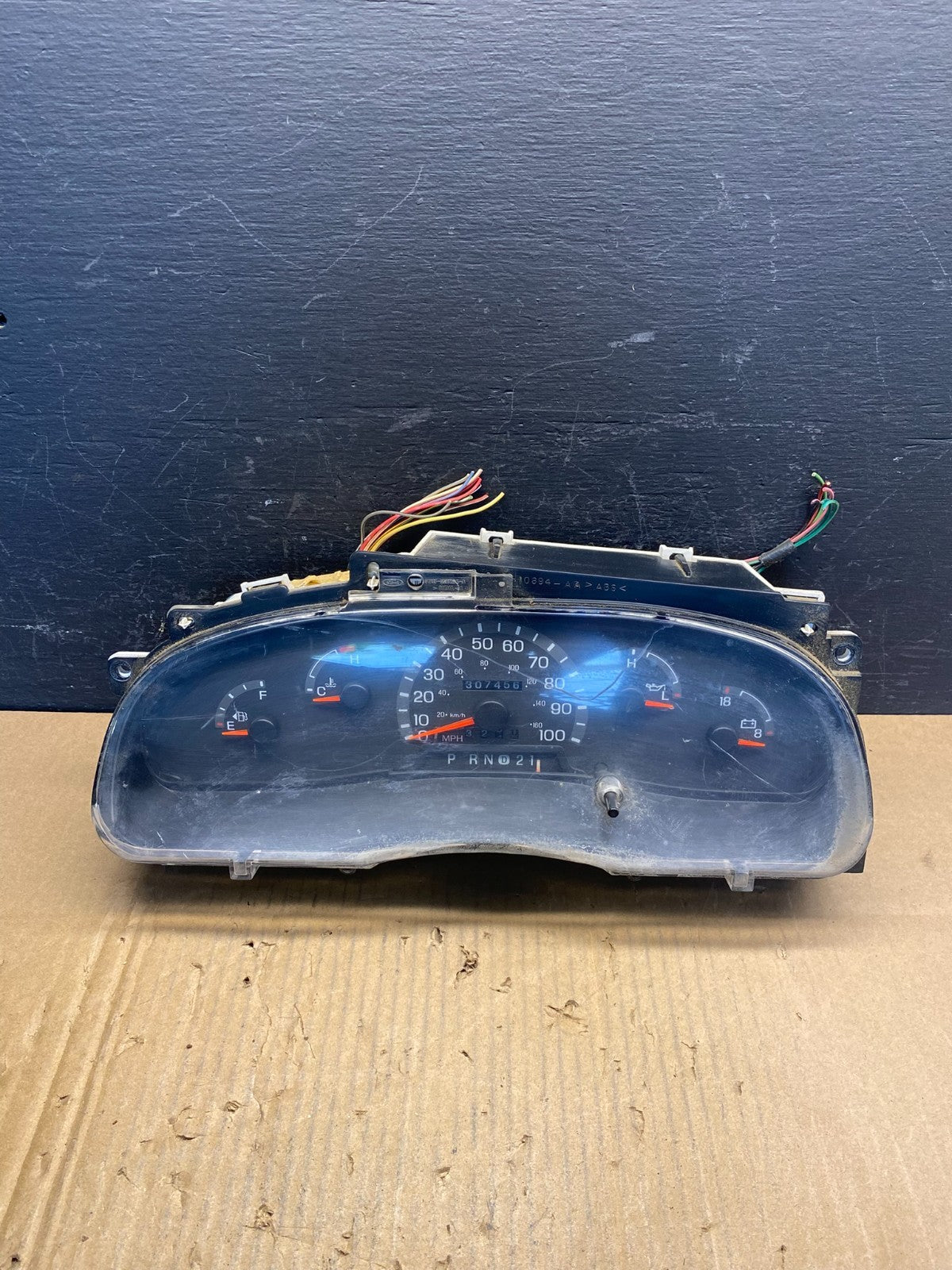 2001-2002 Ford Econoline E250 E350 Van Speedometer Instrument Cluster AD1753 DG0