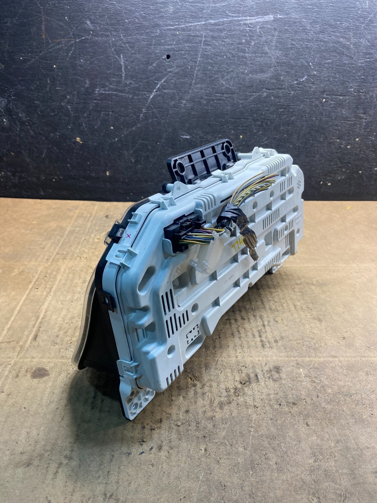 2014 Ford E150 E250 E350 VAN Gauge Speedometer Cluster OEM y3775  DG5