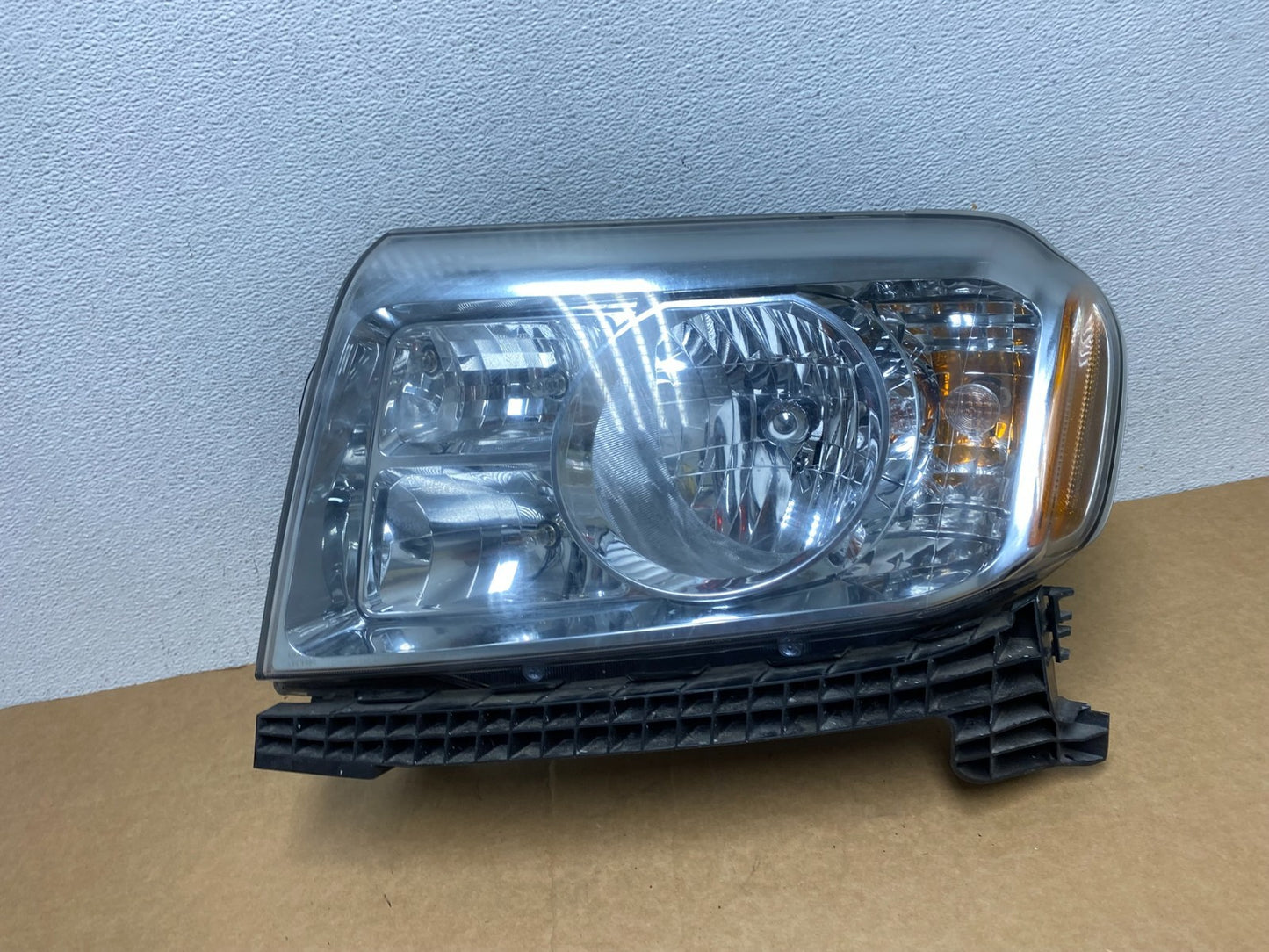 2009 2010 2011 Honda Pilot Left Driver LH Halogen Headlight AD4417 DW0