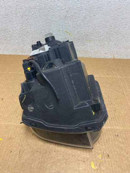 2004-2005 Land Rover Freelander Right Passenger Rh Halogen Headlight OE N4516 DG11