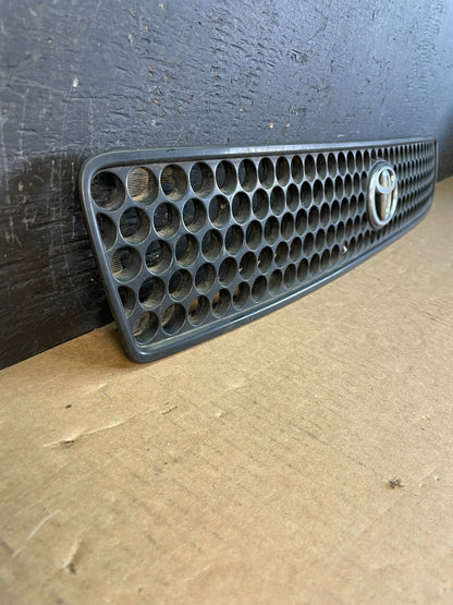1996 1997 Toyota RAV4 Front Upper Grill Grille ad0268 DG2