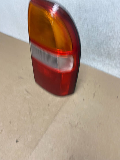 1999 to 2003 Suzuki XL-7 Vitara Right Passenger RH Side Tail Light AG4624 DW2