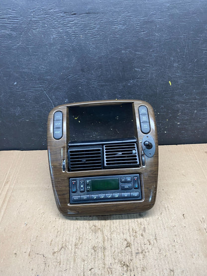 2004 to 2005 Mercury Mountaineer Center Dash Radio Trim Bezel Air Vent p1758 DG0