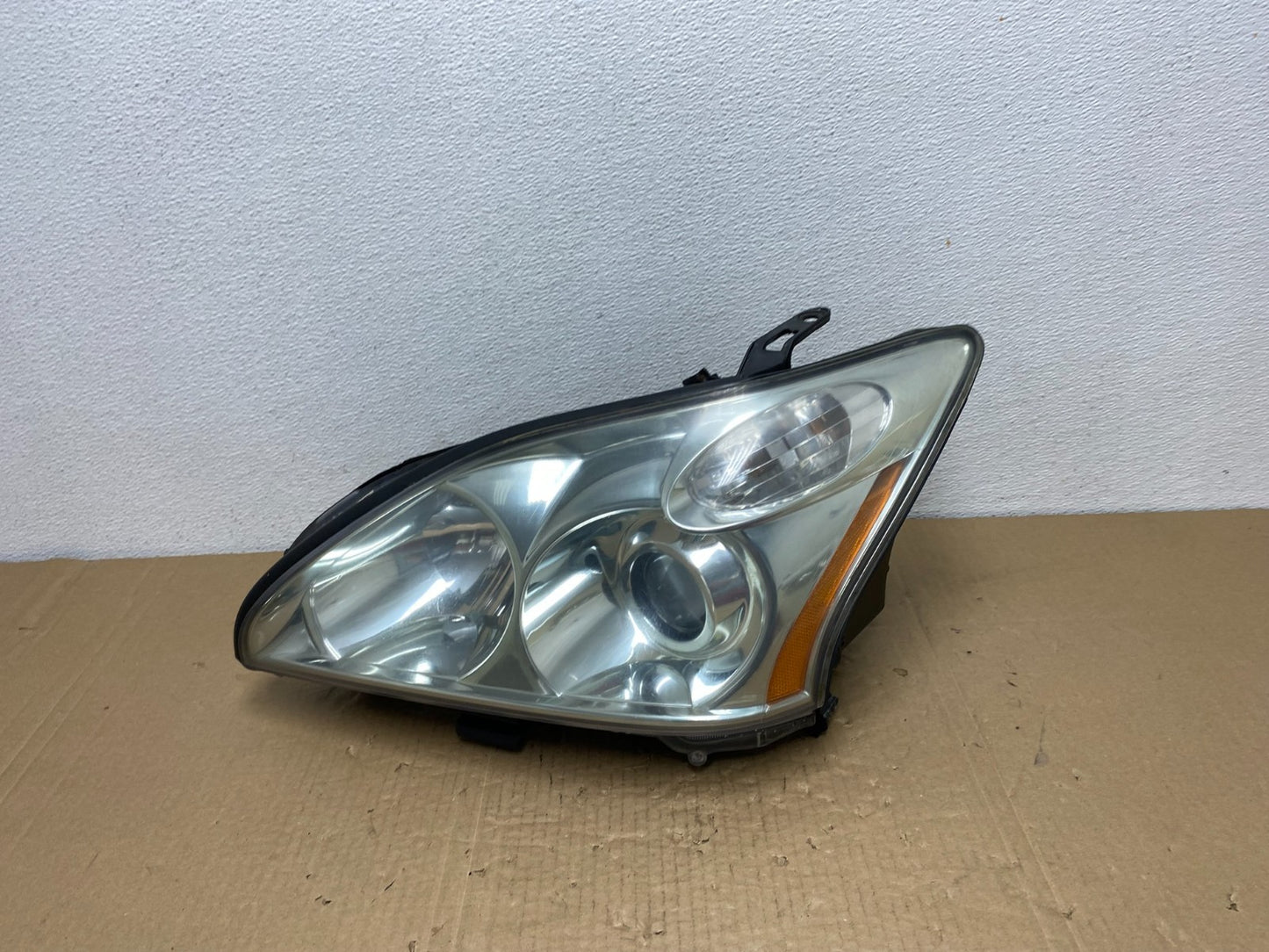 2004 to 2009 Lexus RX330 RX350 Xenon Left Driver Side Headlight AC3839 DW0