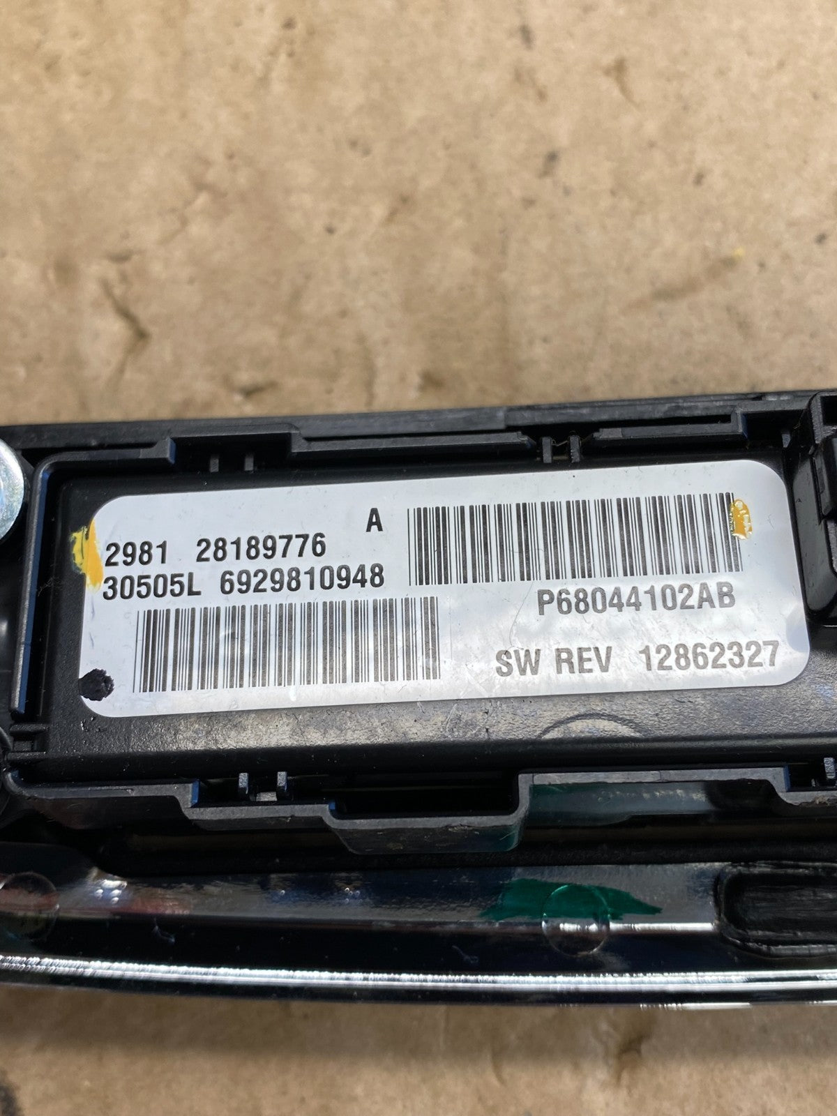 2011-2014 Chrysler 200 Dash Radio Bezel Trim Clock Hazard Bezel AI6508 DW4