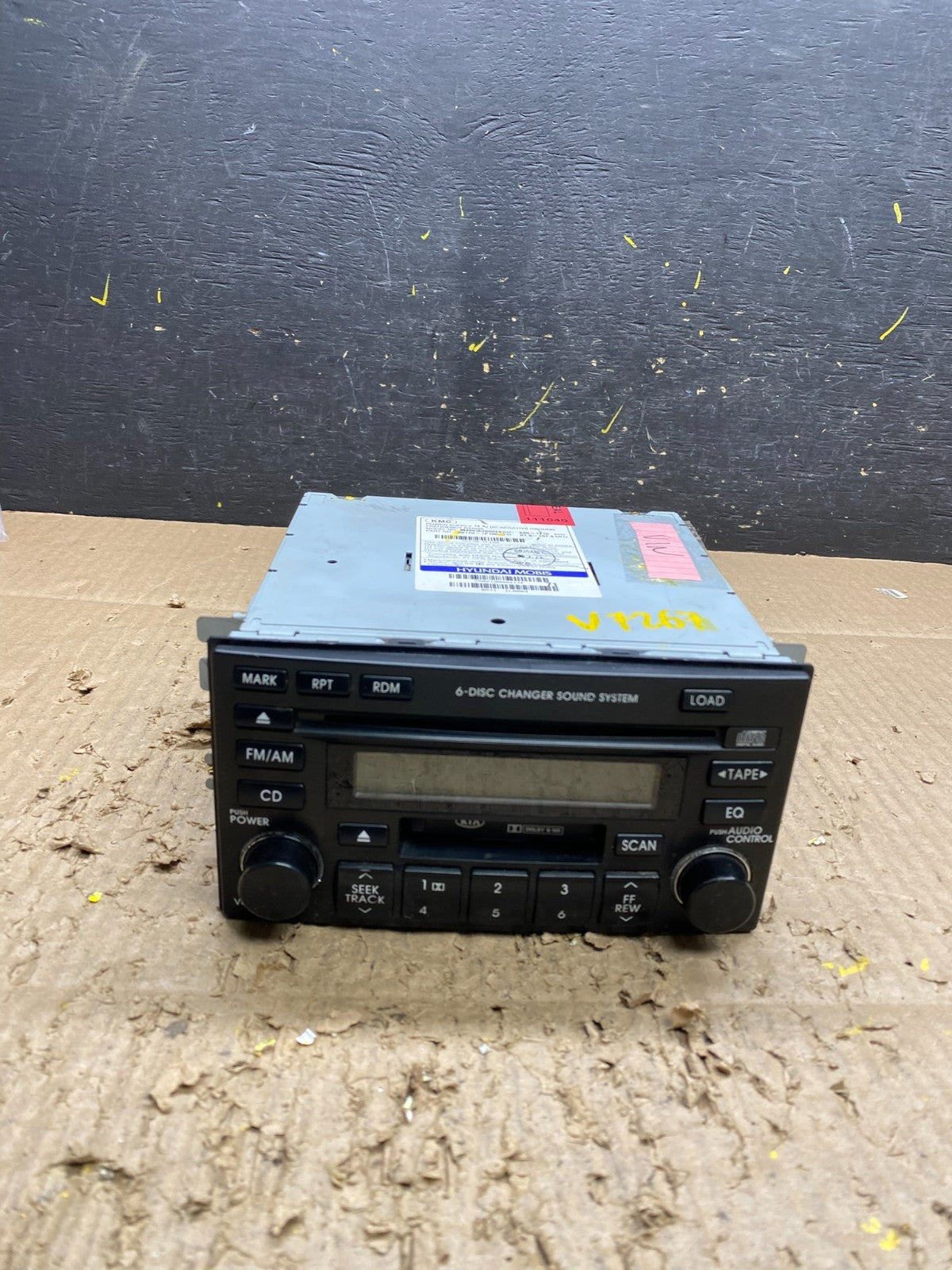 2005-2008 Kia Sportage AM FM Radio MP3 Singe Disc CD Cassette Player  V7267 DG0