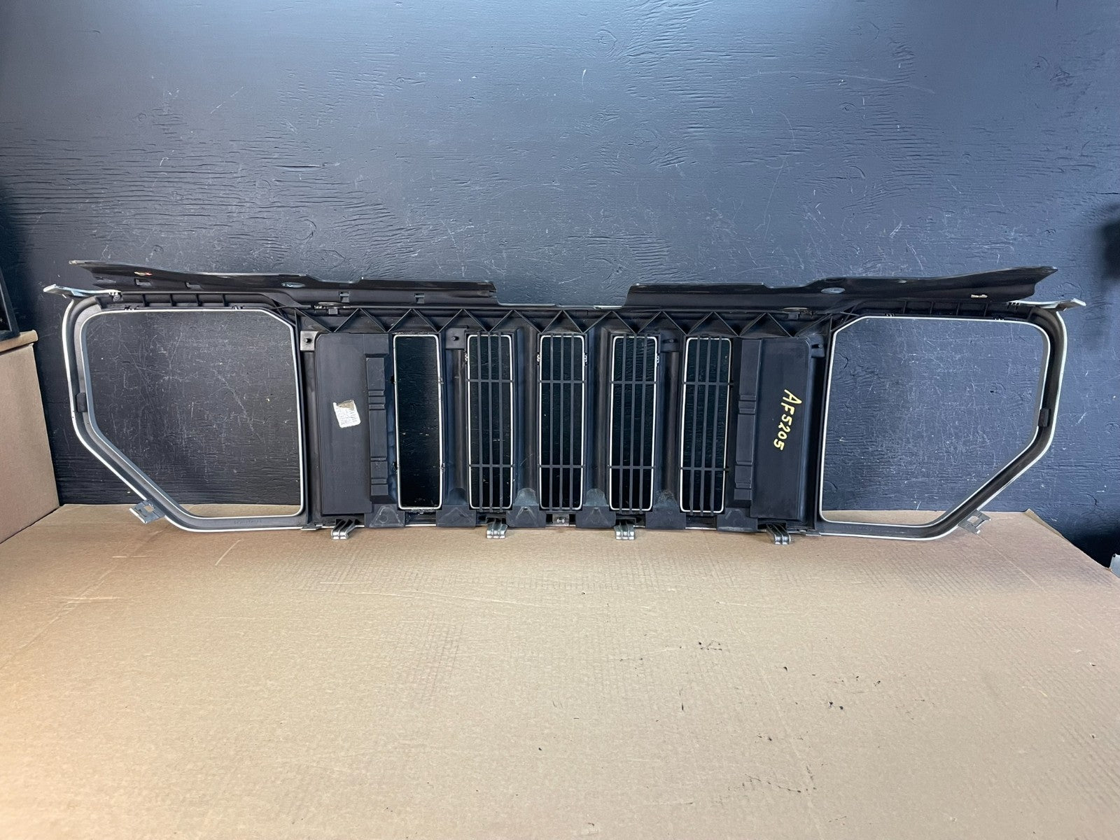 2008 2009 2010 2011 2012 Jeep Liberty Front Upper Grill Grille AF5205 DG6
