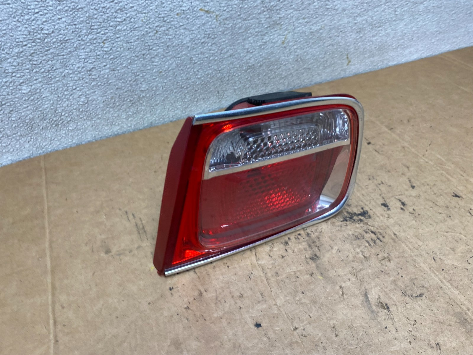 2013-2016 Chevrolet Malibu Right Passenger Rh Inner Tail Light Oem T3067 DW2