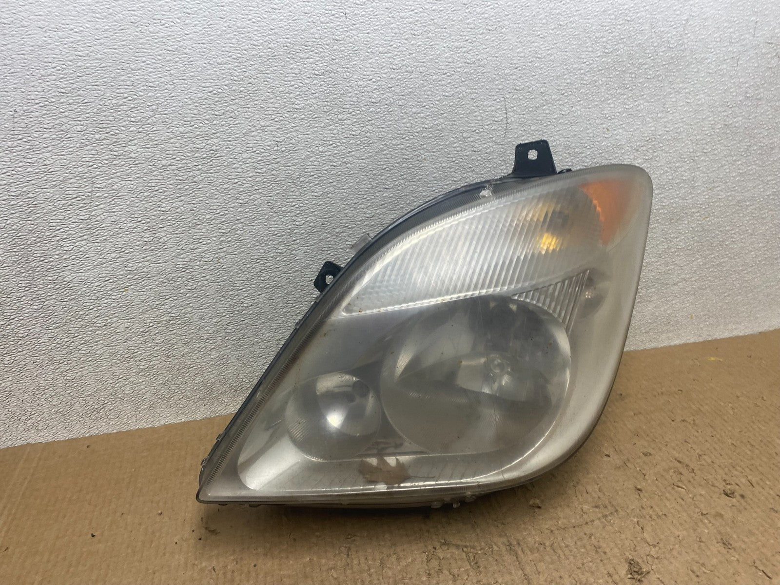 2007 to 2013 Mercedes Sprinter Headlight Left Driver Side Halogen Oem W7634 DW0