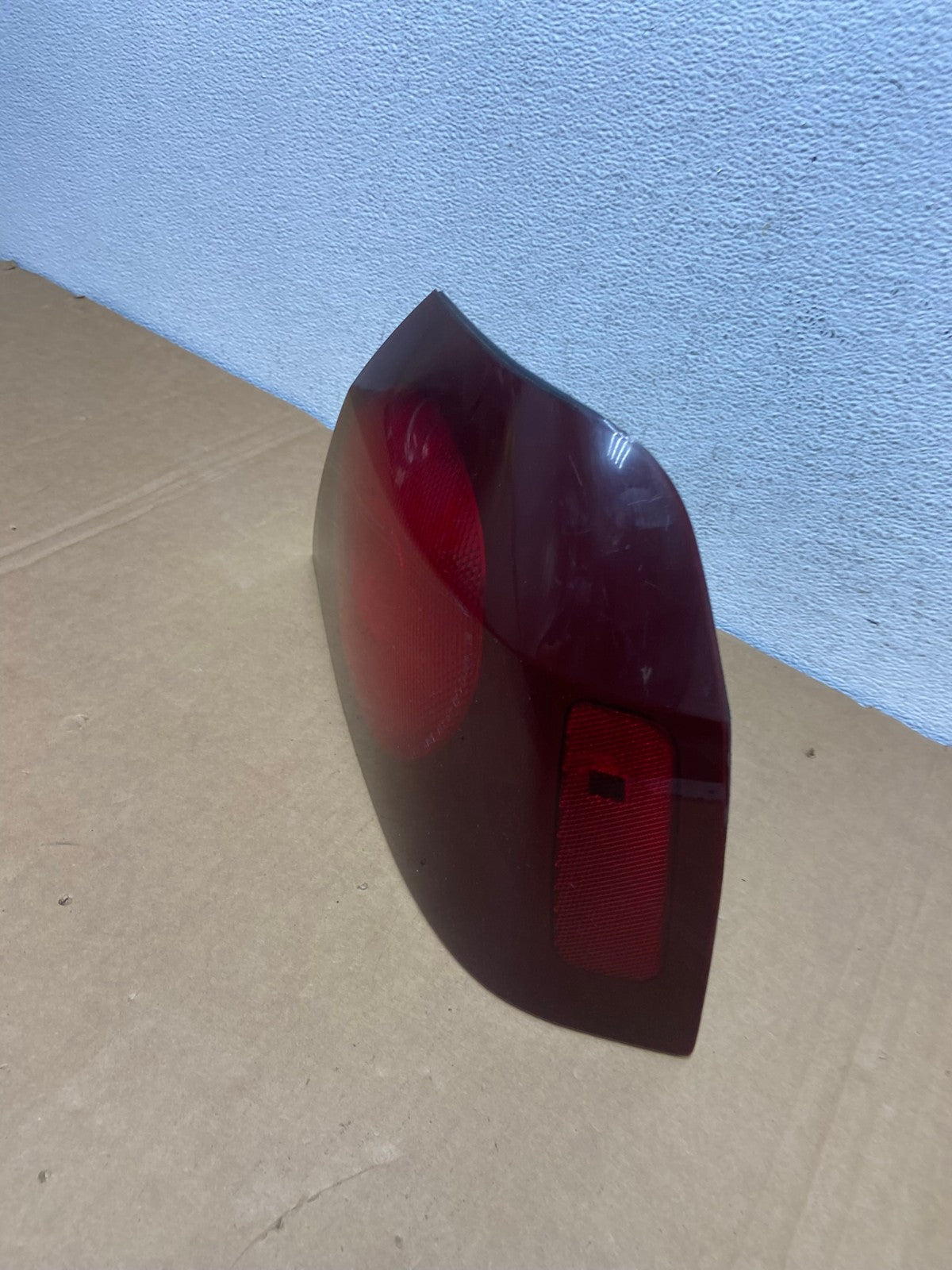 2000 to 2005 Chevrolet Impala Right Passenger Rh Side Tail Light AD2567 LK1