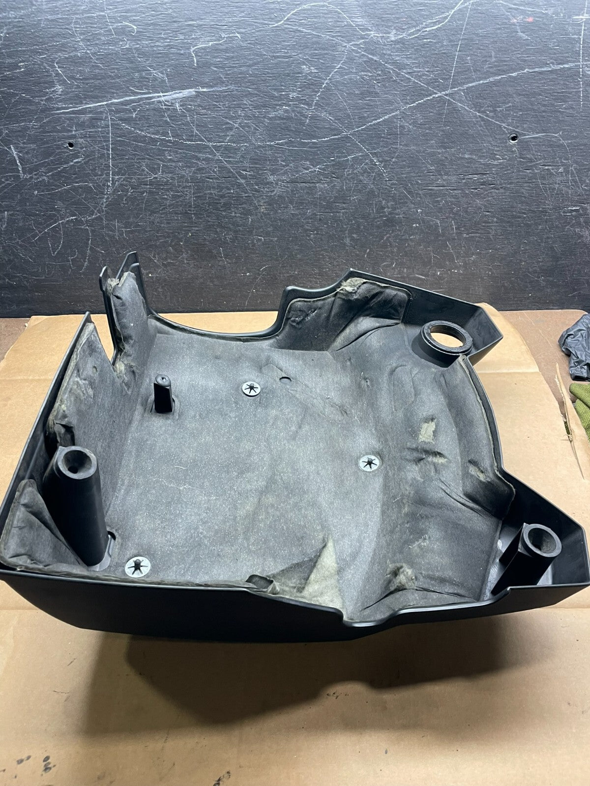 2008 to 2009 Saturn Vue 3.6L Engine Motor Cover L3581 DG7