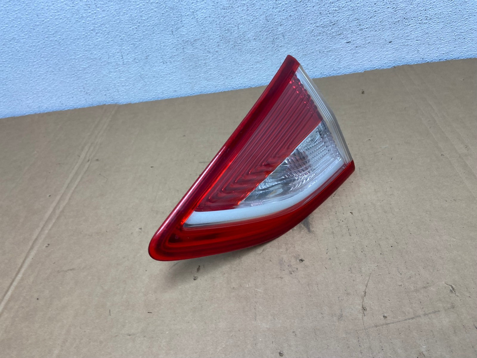 2013 to 2016 Ford Escape Right Passenger RH Side Inner Tail Light AD2635 LK2