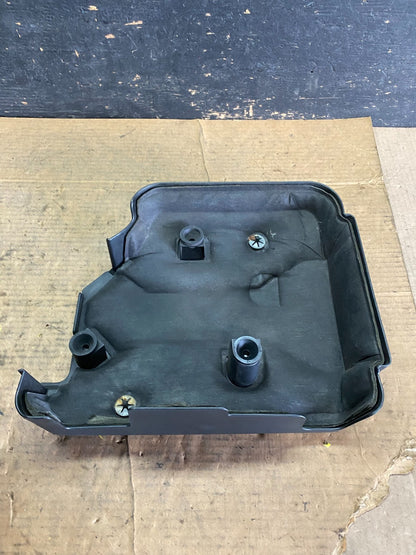 2004 2005 2006 Chevrolet Equinox Engine Cover 3.4L OEM Q9818 DG4
