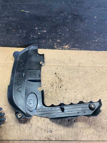 2001 to 2004 Nissan Pathfinder Engine Cover Ornament T6778 DG6