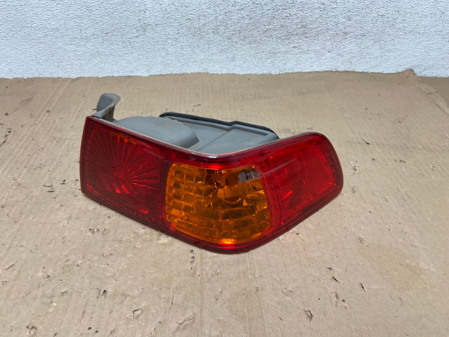 2000 to 2001 Toyota Camry Right Passenger Rh Tail Light AE9302 LK0