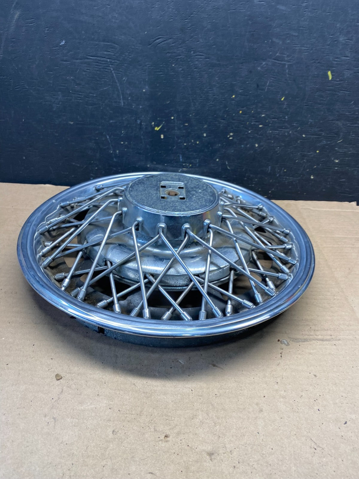 1980 to 1985 Oldsmobile Toronado 15" Wire Spoke Hubcap Wheel Cover Q2487 PS2
