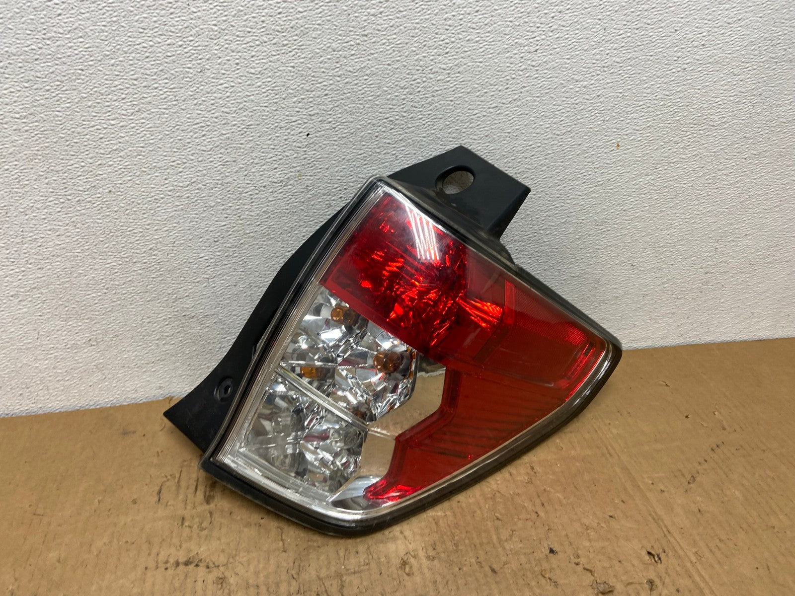 2009-2013 Subaru Forester Right Passenger Rh Side Tail Light AC8291 LK0