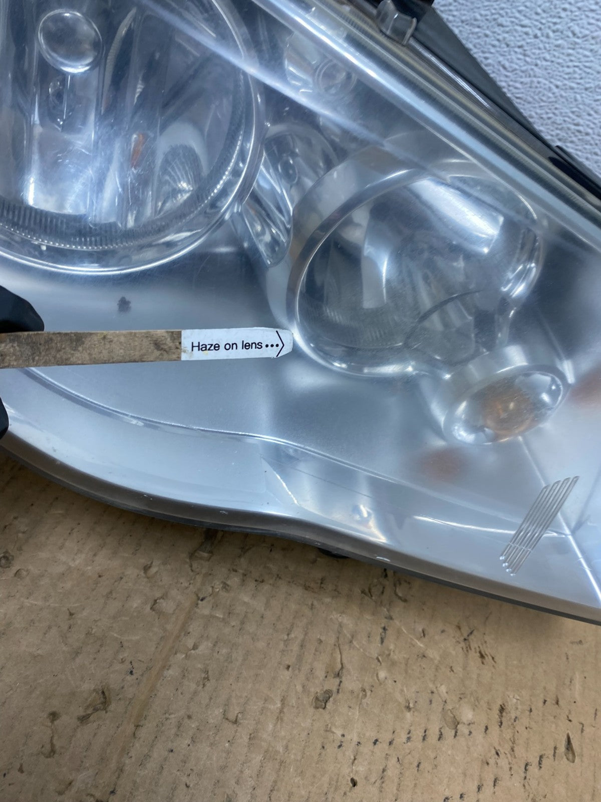 2011 to 2016 Chrysler Town and Country Right Passenger Headlight AD1078 DW4