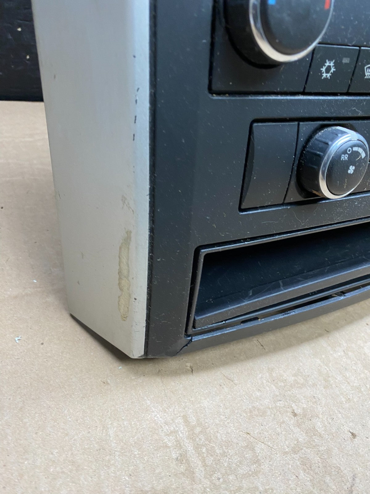2008-2010 Dodge Grand Caravan  A/C Climate Control Unit Bezel Trim Oem Z0010 DG3