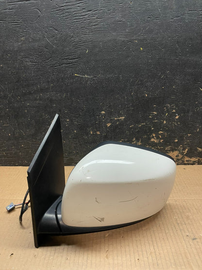 2009 to 2014 Volkswagen Routan Left Driver LH View Door Mirror Y1668 MS0