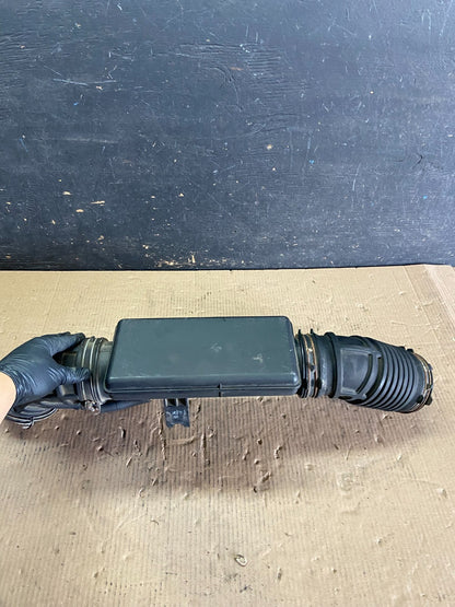2009 to 2011 Kia Borrego Air Intake Duct Tube Pipe Oem P4044 DG1
