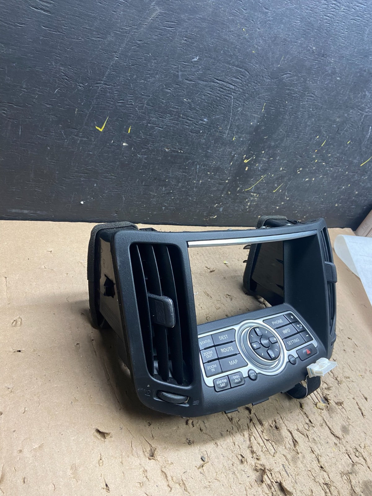 2008 - 2012 Infiniti G35 EX35 Radio Player Screen Panel Bezel t8953 DG1