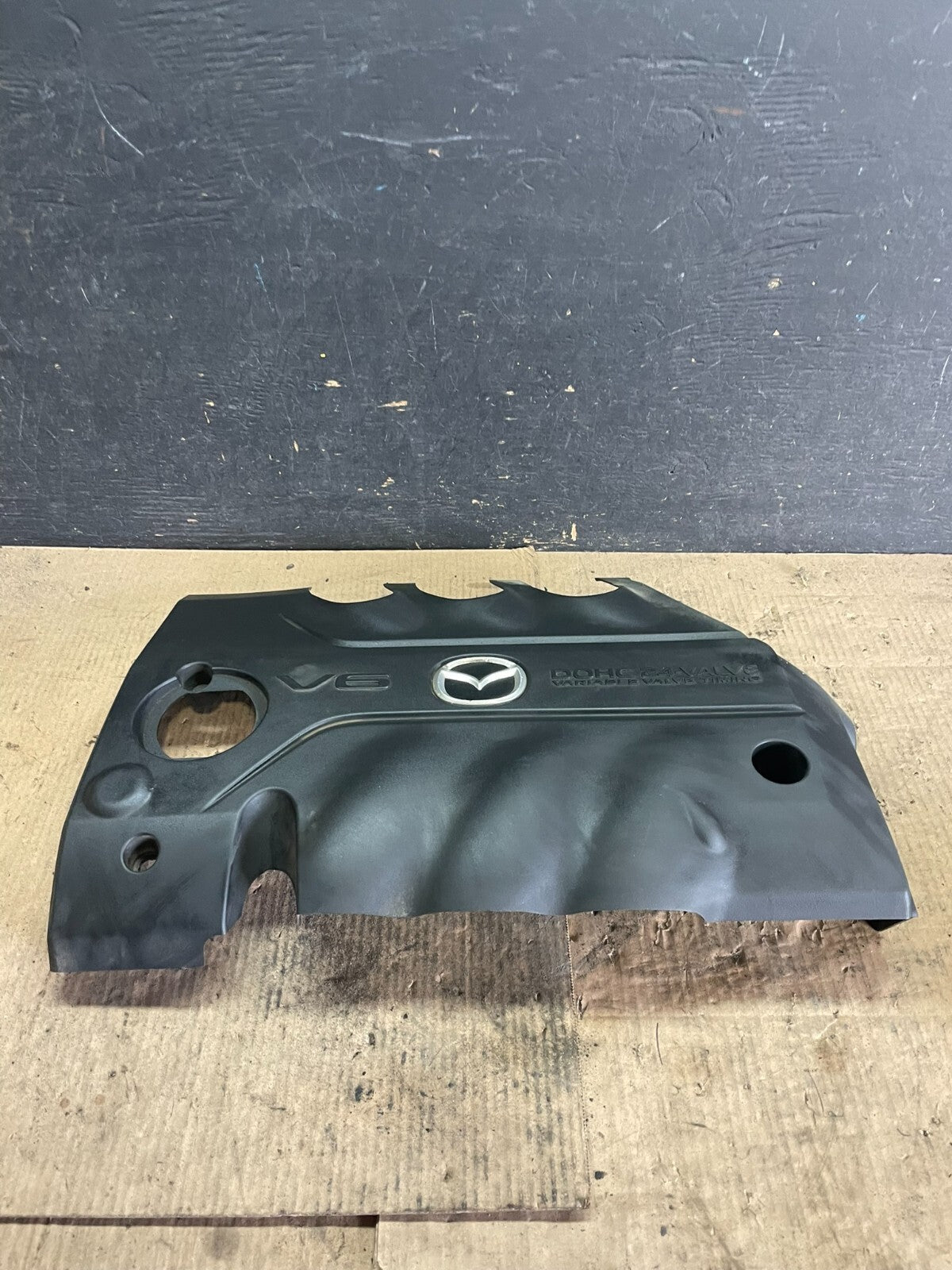 2003 to 2008 Mazda 6 3.0L Engine Cover Top Lid Cover OEM M8855 DG0
