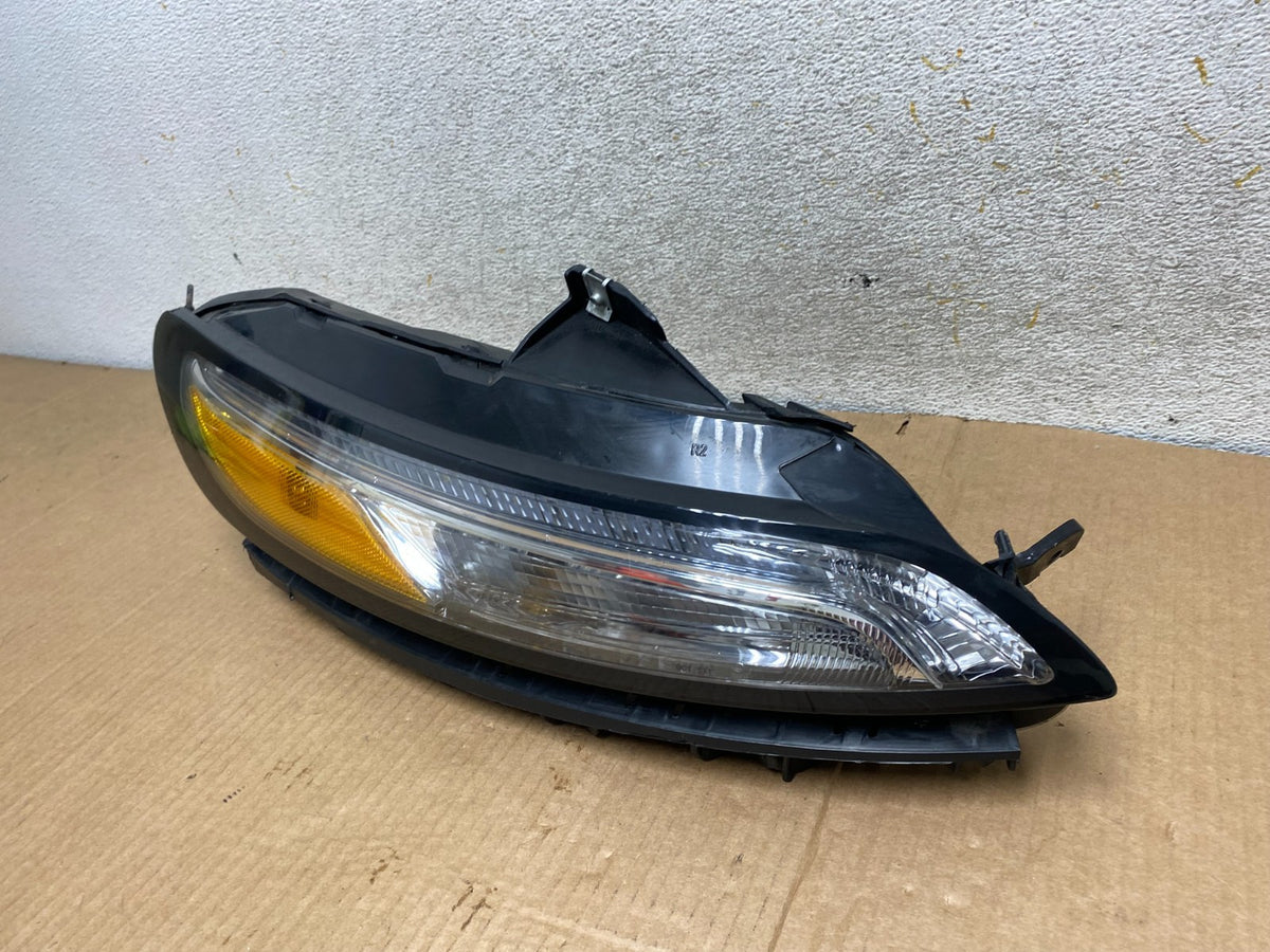 2014 - 2018 Jeep Cherokee Right Passenger RH Side LED Headlight AI6920 DW1
