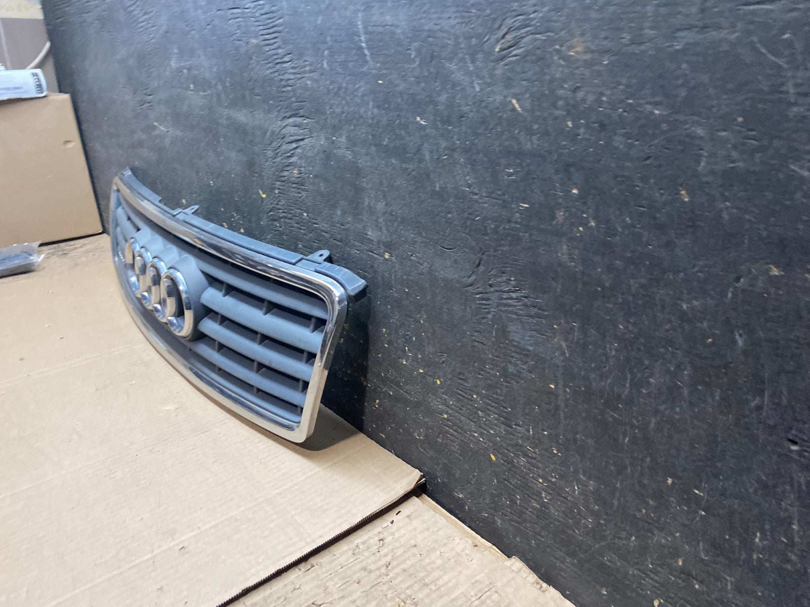 1994 to 1997 Audi 80 Cabrio Convertible Upper Front Grill Grille x7611 DG1