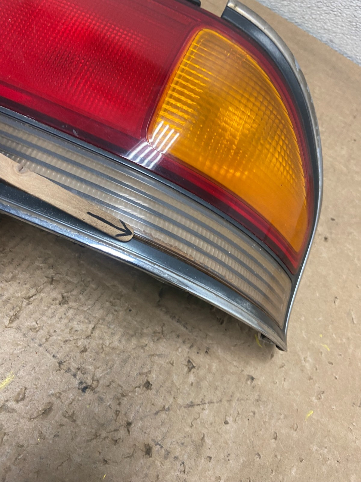 1992 to 1993 Mitsubishi Galant Right Passenger RH Side Tail Light y6841 DG4