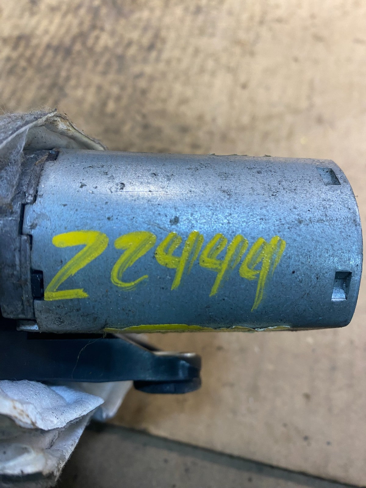 2011 to 2019 Ford Explorer Rear Windshield Wiper Motor OEM z2444 DG5