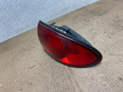 2000 to 2002 Chevrolet Cavalier Right Passenger Side Tail Light OEM AA66321