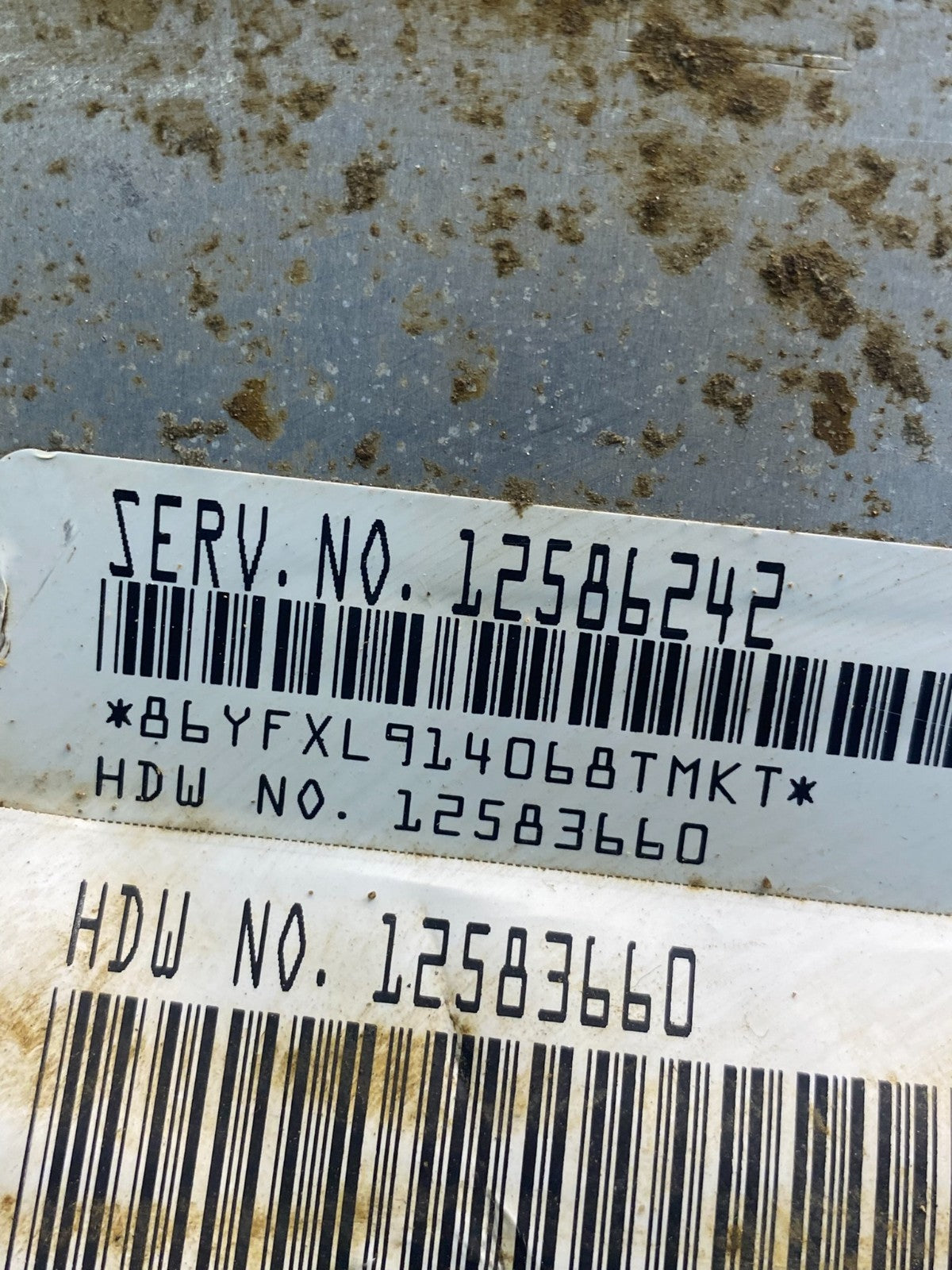 2004 GMC Envoy Silverado Engine Computer ECU ECM Module AD9388 DG2