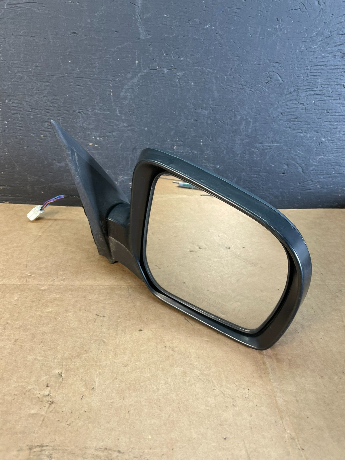 2009 to 2010 Subaru Forester Right Passenger View Power Door Mirror AE0930 DW2