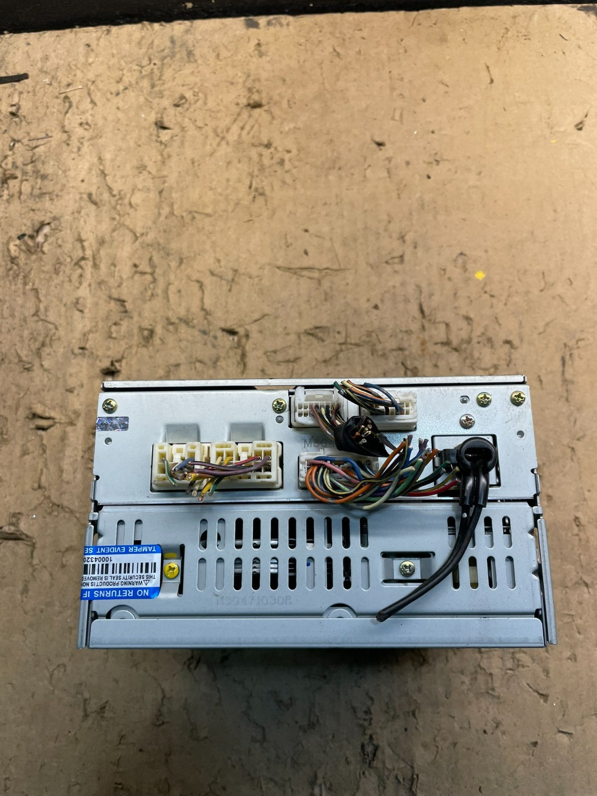 2004 2005 Nissan Armada QX56 Radio Stereo Audio CD Player Receiver W7028 DG2
