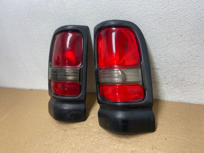 1994 to 2001 Dodge Ram 1500 Left+Right Tail Lights AF7461 LK1