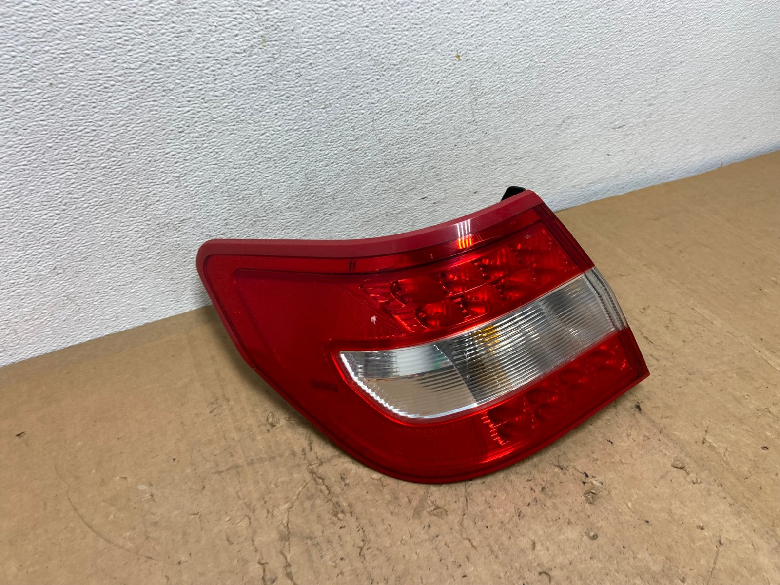 2007 to 2009 Lincoln MKZ Zephyr Left Driver Lh Side Tail Light AD0597 LK2